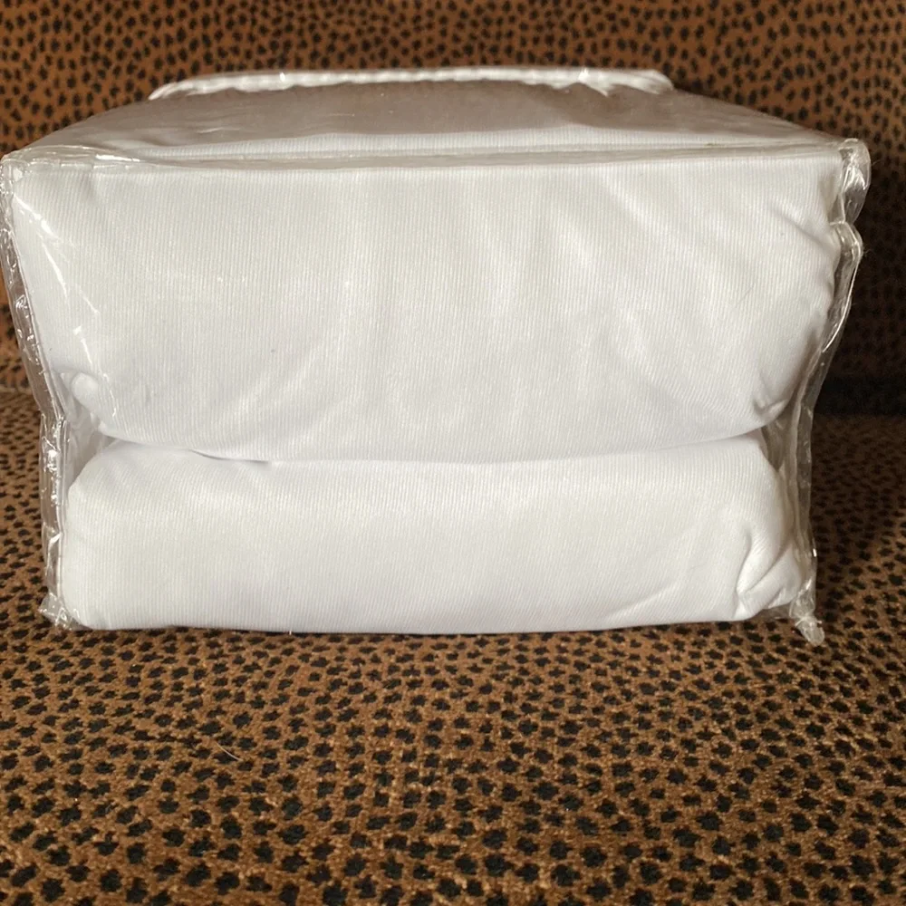 WEEKENDER Jersey Mattress Protector - KING - White - NWOT